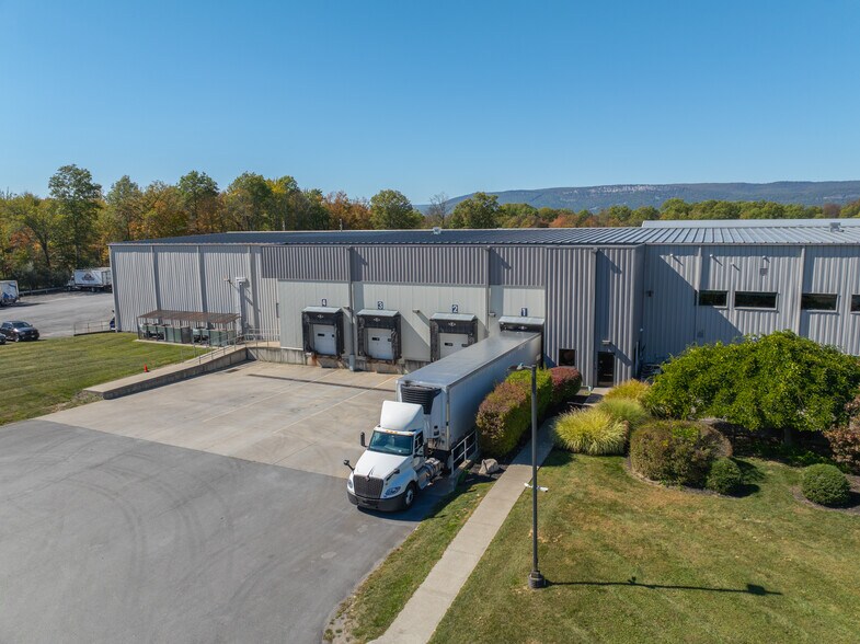 More Photos Of 47 Steves Ln, Gardiner Refrigeration Cold Storage For Sale