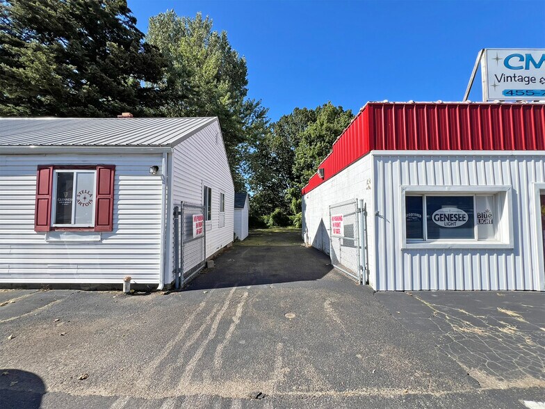 More Photos Of 1918 Buffalo Rd, Erie General Retail For Lease