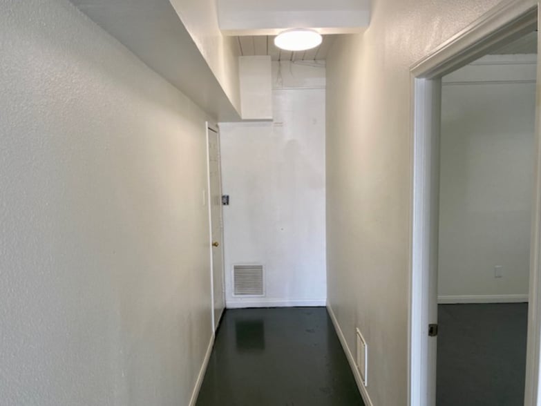 More Photos Of 1810 W Foothill Blvd, Upland Freestanding For Lease