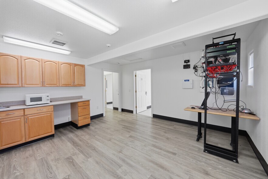 More Photos Of 440 Lower Grass Valley Rd, Nevada City Office For Sale