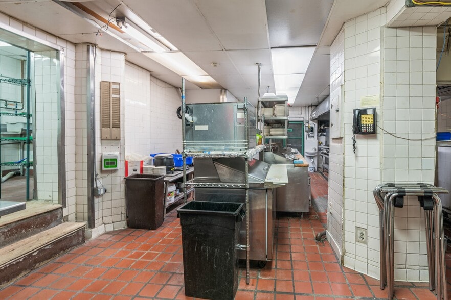 More Photos Of 2007-2011 Walnut St, Philadelphia Apartments For Sale