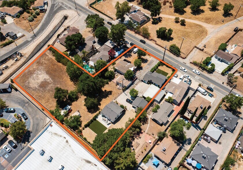 More Photos Of 9722 Tujunga Canyon Blvd, Tujunga Land For Sale