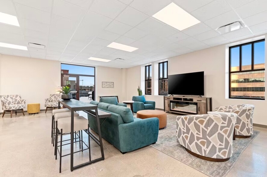 More Photos Of 216 Northland Ave, Green Bay Apartments For Sale