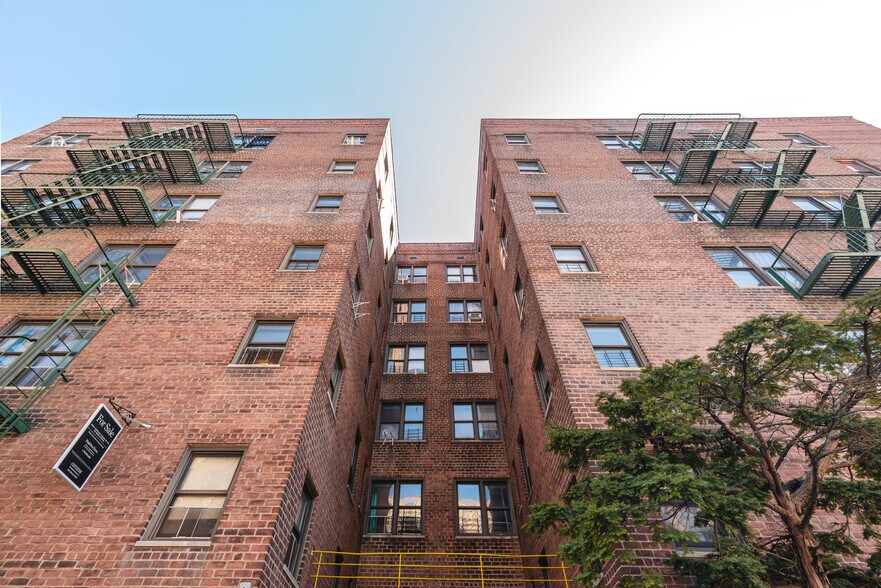 More Photos Of 2830 Briggs Ave, Bronx Apartments For Sale