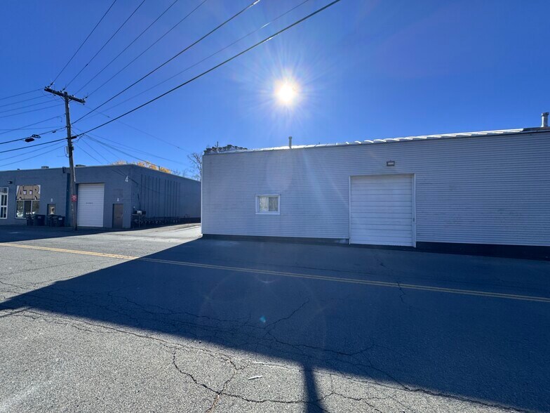 More Photos Of 2 Vatrano Rd, Albany Warehouse For Lease