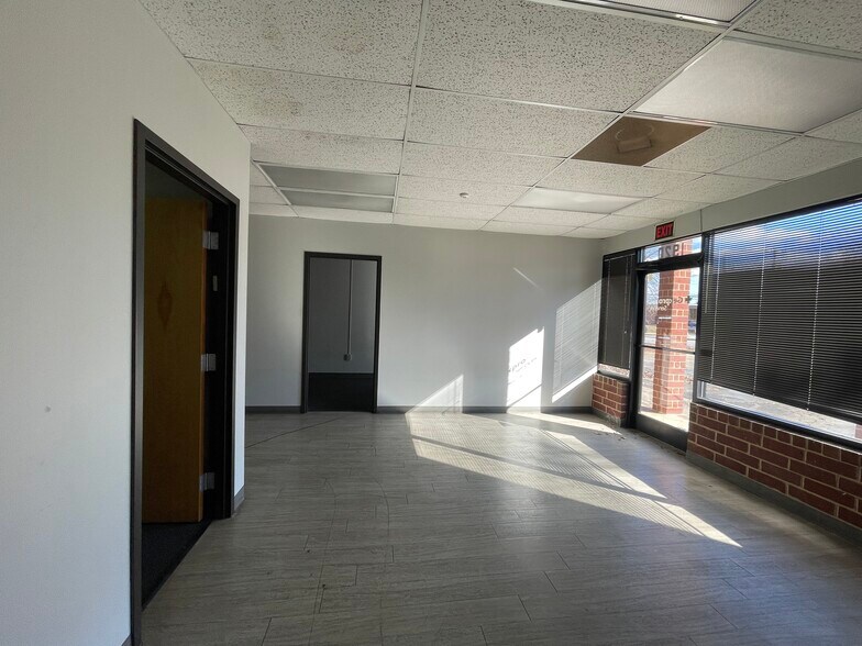 More Photos Of 1920 W Green Dr, High Point Warehouse For Sale