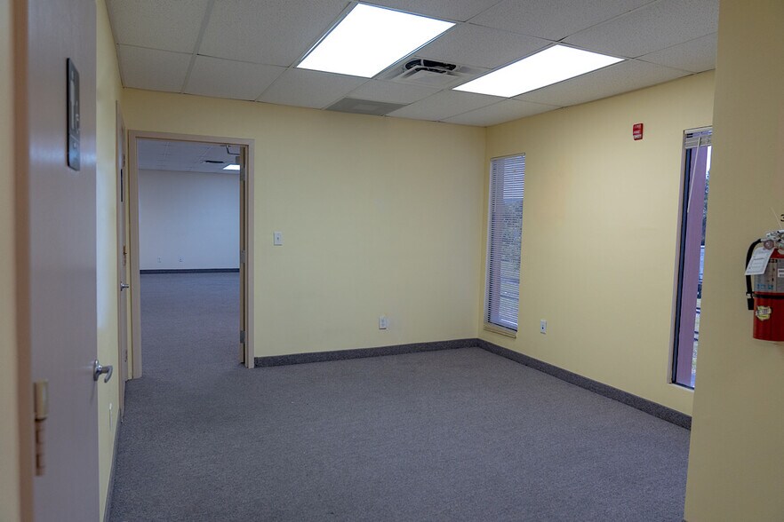 More Photos Of 1371 SW 8th St, Pompano Beach Warehouse For Lease