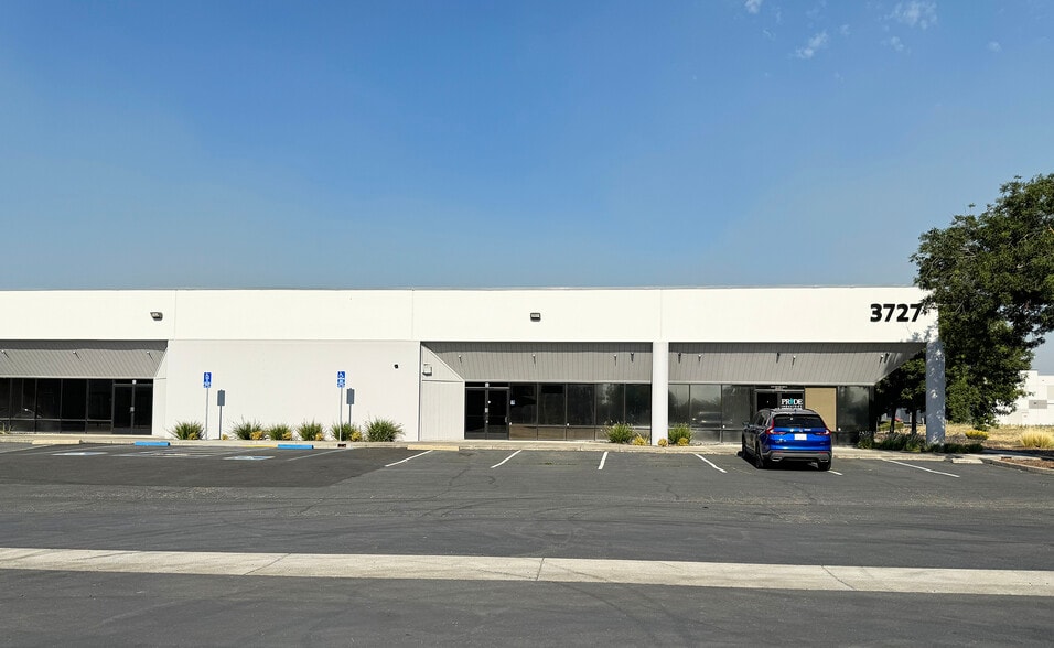 More Photos Of 3727 Metro Dr, Stockton Warehouse For Lease