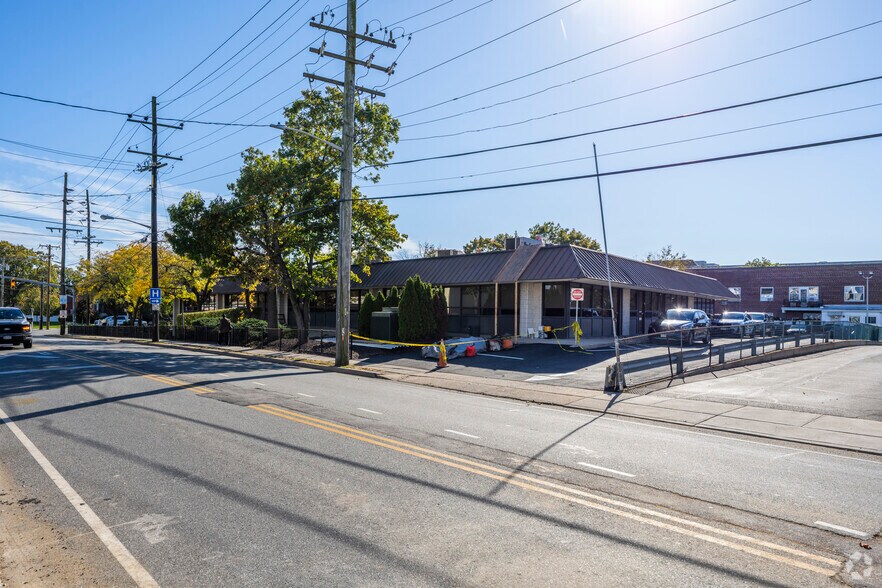 More Photos Of 290 Central Ave, Lawrence Office For Lease
