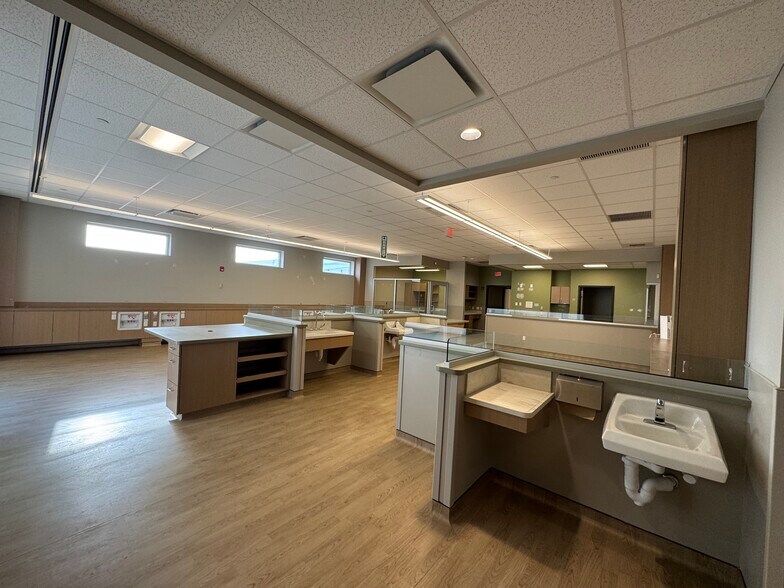 More Photos Of 2521 Walden Ave, Cheektowaga Storefront Retail Office For Lease