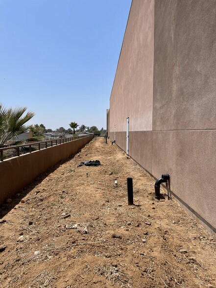 More Photos Of 8254 Mission Blvd, Jurupa Valley Unknown For Lease