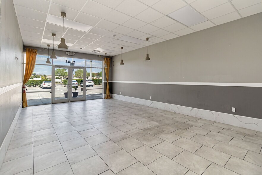 More Photos Of 2808 E Osceola Pky, Kissimmee Storefront Retail Office For Lease
