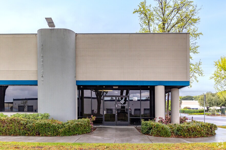 More Photos Of 726 S Hillview Dr, Milpitas Flex For Lease
