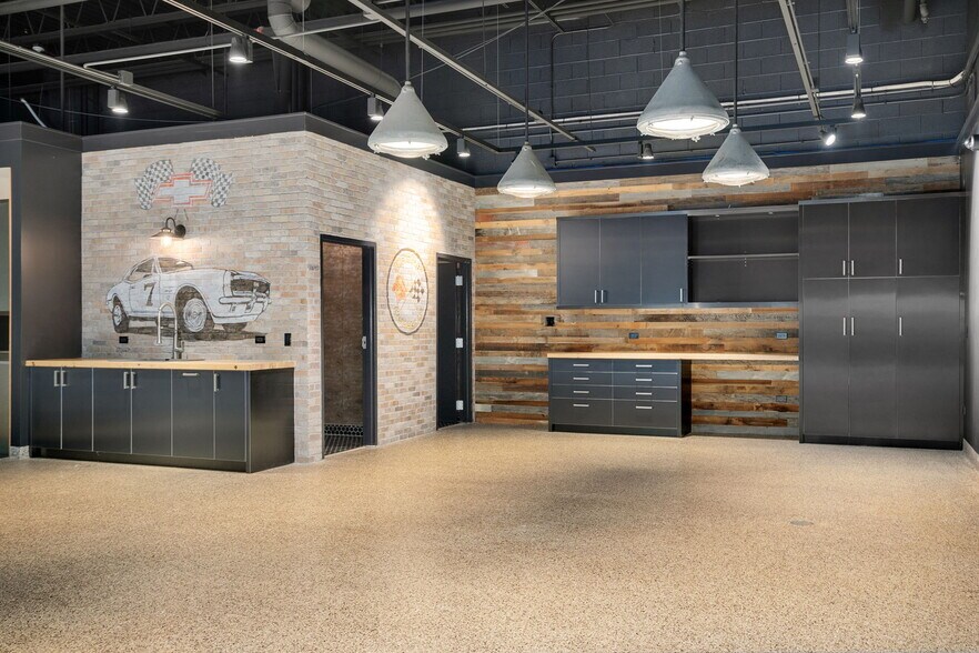 More Photos Of 1180-1198 Heather Dr, Lake Zurich Warehouse For Sale