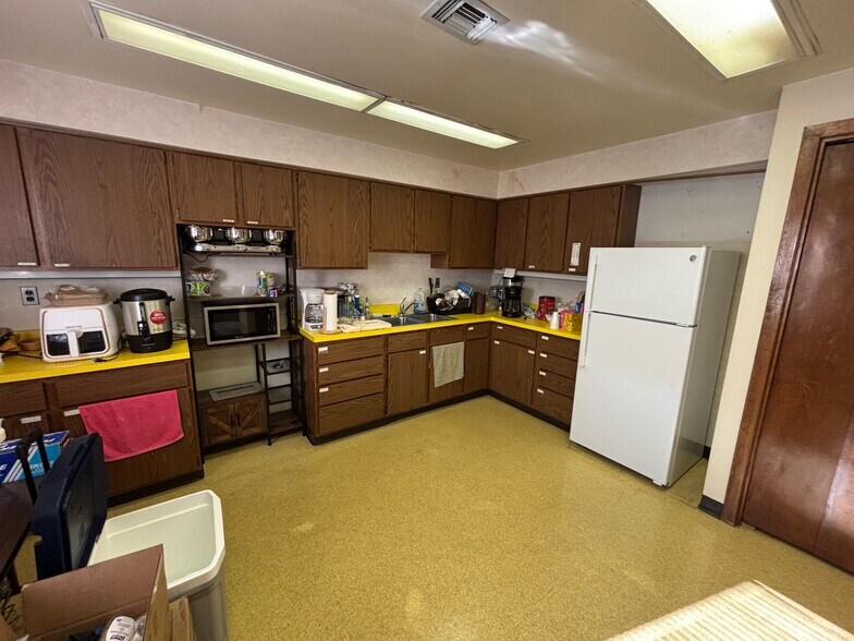 More Photos Of 46001 Warren Rd, Canton Township Religious Facility For Lease