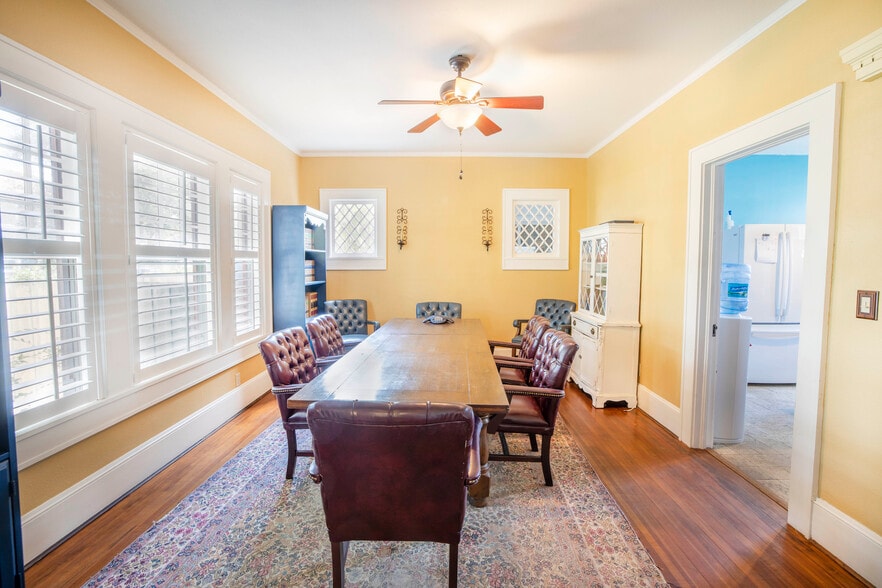 More Photos Of 555 5th Ave N, Saint Petersburg Office Residential For Lease