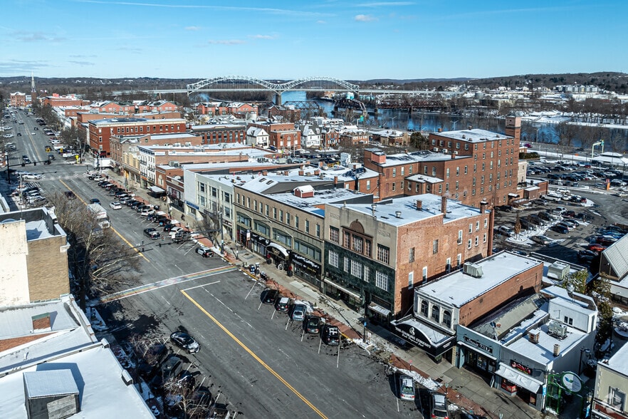More Photos Of 366-386 Main St, Middletown Office For Lease