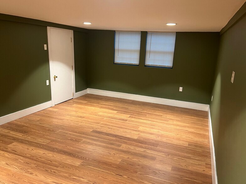 More Photos Of 119 Wesley (605 Miller) St, Silverton Apartments For Sale