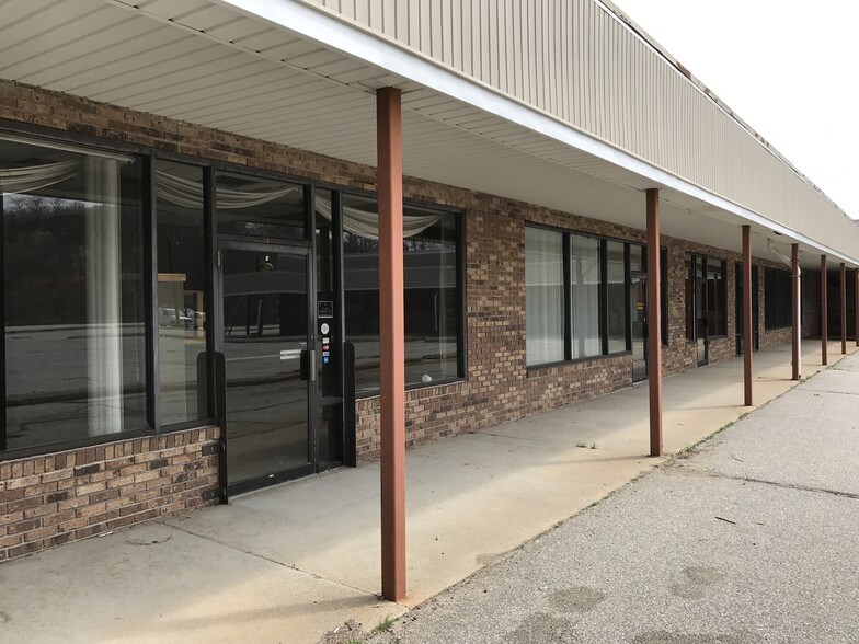More Photos Of 50 Pleasant St, Norwich Storefront Retail Office For Lease
