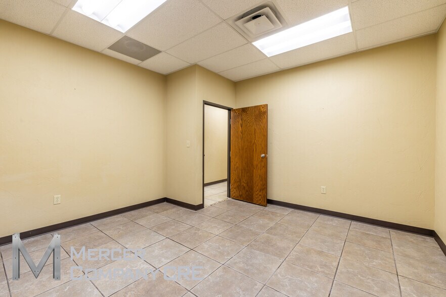 More Photos Of 2504 S Purdue Dr, Oklahoma City Warehouse For Sale