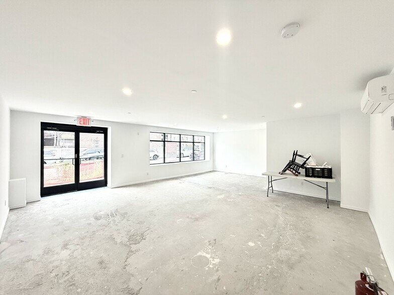 More Photos Of 15007 41st Ave, Flushing Flex For Lease