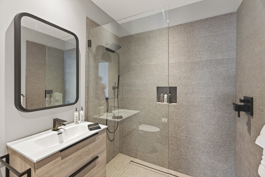 More Photos Of 585 Riverside Drive, Napa Multifamily For Sale