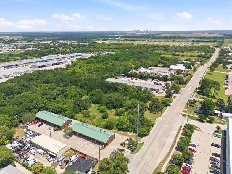 More Photos Of 519 Bennett Ln, Lewisville Flex For Sale