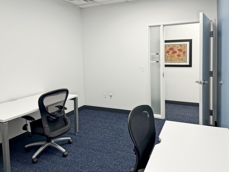 More Photos Of 41430 Grand River Ave, Novi Coworking Space