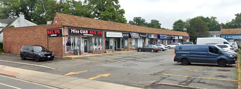 More Photos Of 2803-2815 Merrick Rd, Bellmore Unknown For Lease