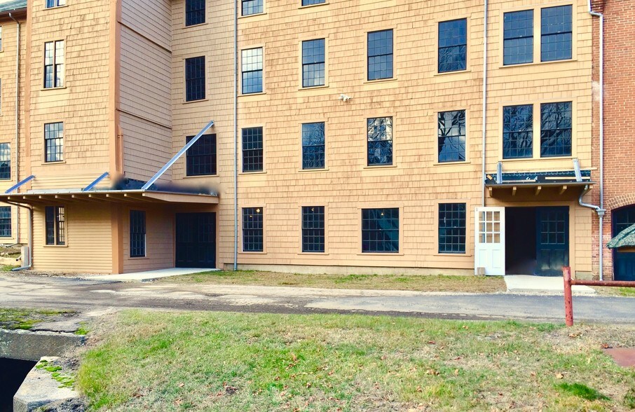 More Photos Of 146 Mendon St, Uxbridge Loft Creative Space For Lease