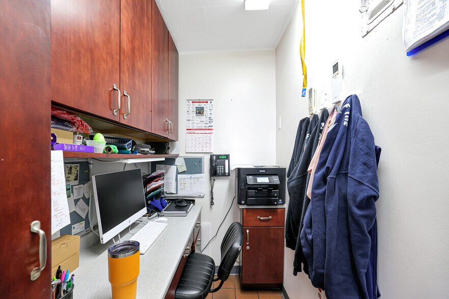 More Photos Of 232 Main St, Van Buren Restaurant For Sale