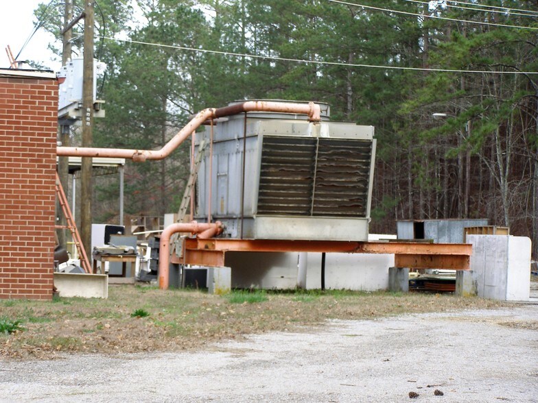 More Photos Of 2580 Highway 46, Heflin Warehouse For Lease