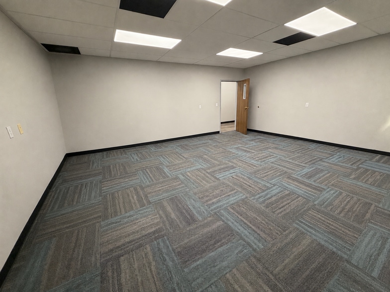 More Photos Of 1905 Plaza Blvd, Rapid City Loft Creative Space For Lease