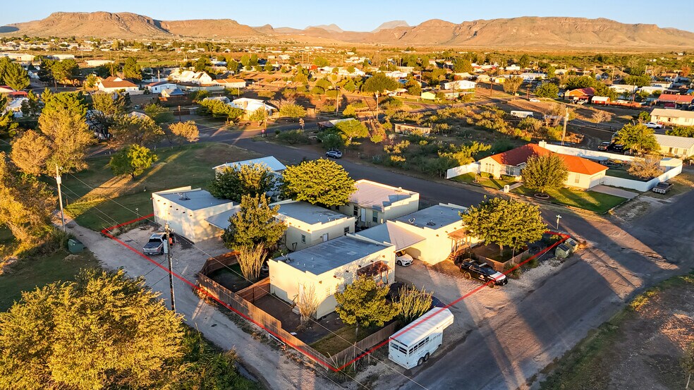 More Photos Of 1105 N 13th St, Alpine Apartments For Sale