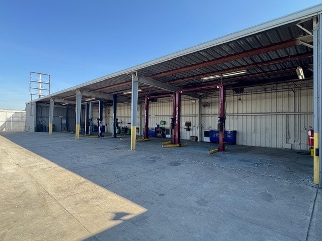 More Photos Of 4608 Rudnick Ct, Bakersfield Auto Dealership For Lease