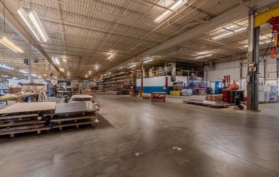 More Photos Of 570 Southgate Dr, Guelph Warehouse For Lease