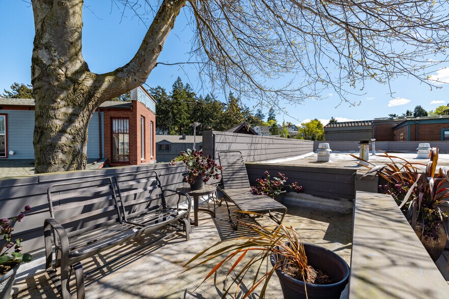 More Photos Of 101-107 S 1st St, La Conner Storefront For Sale