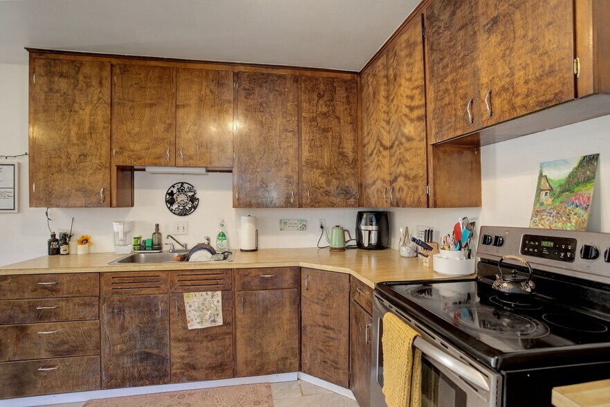 More Photos Of 2107 3rd Ave, Longmont Apartments For Sale