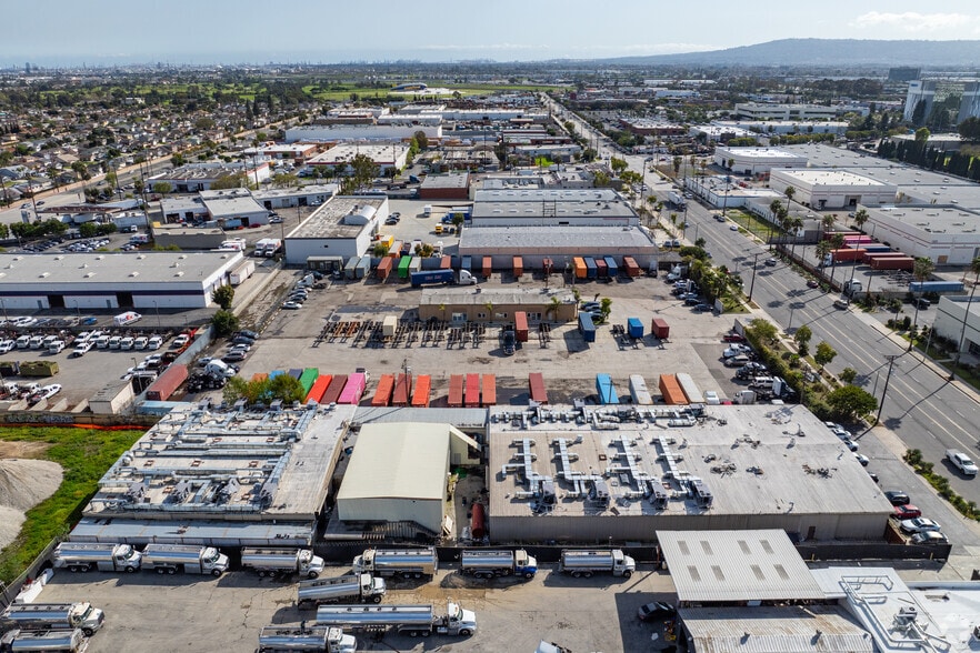 More Photos Of 18020 S Broadway, Gardena Warehouse For Sale
