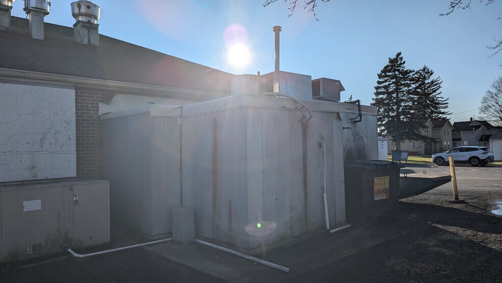 More Photos Of 819 E Main St, Crestline General Retail For Sale