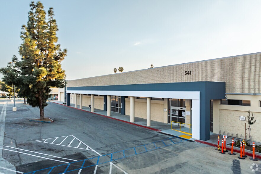 More Photos Of 501-573 N San Jacinto St, Hemet Unknown For Lease