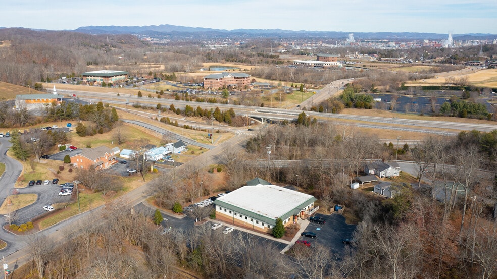 More Photos Of 2025 Meadowview Pky, Kingsport Medical For Lease
