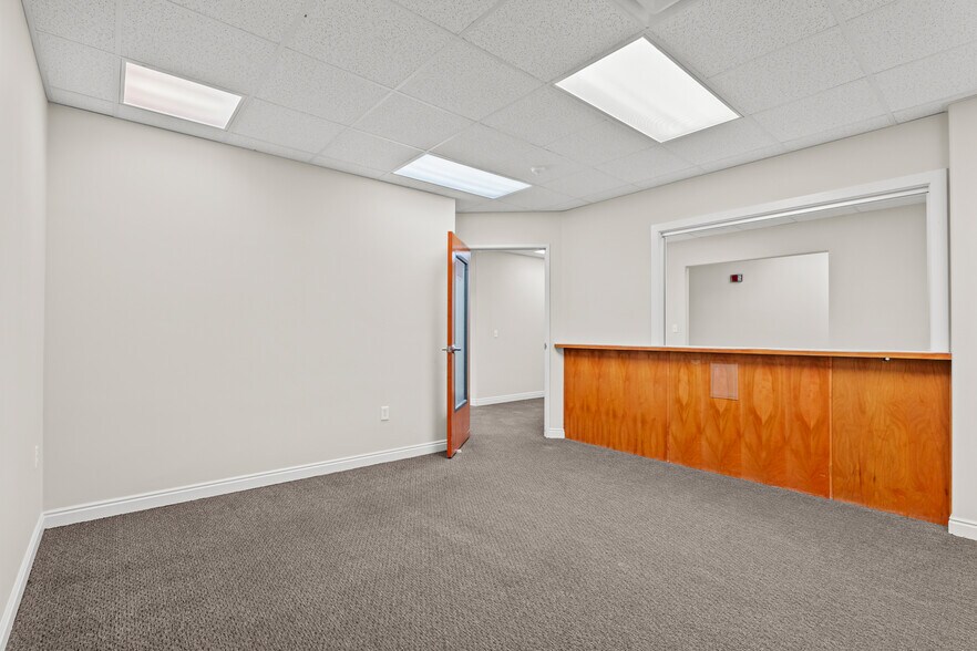 More Photos Of 411-423 N Orem Blvd, Orem Medical For Lease