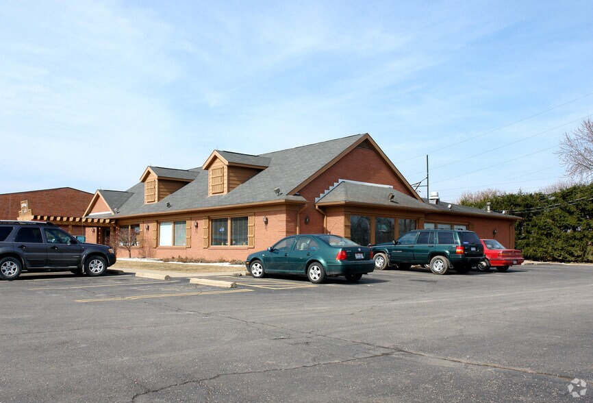 More Photos Of 1170 N Wooster Ave, Strasburg Unknown For Lease