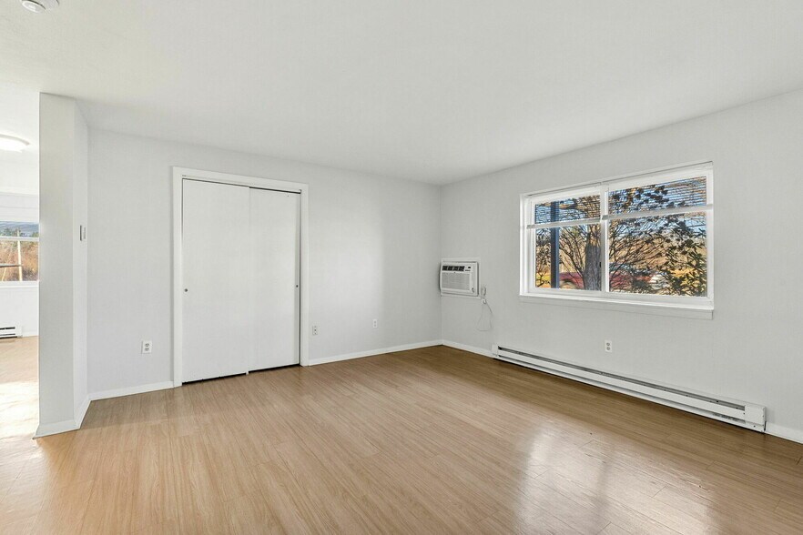 More Photos Of 1669-1671 Main St, Leicester Apartments For Sale