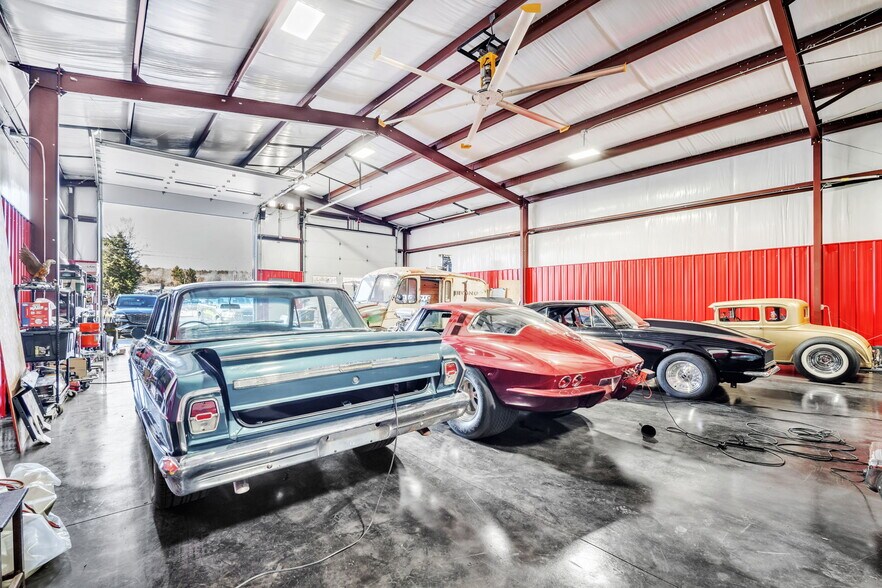 More Photos Of 4271 Calhoun Memorial Hwy, Easley Light Distribution For Sale