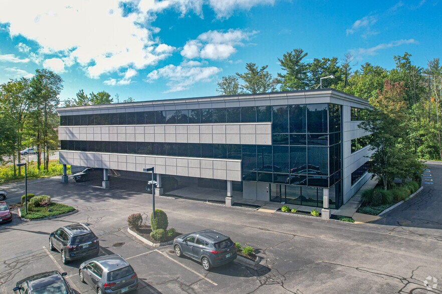More Photos Of 1 Northeastern Blvd, Salem Office For Lease