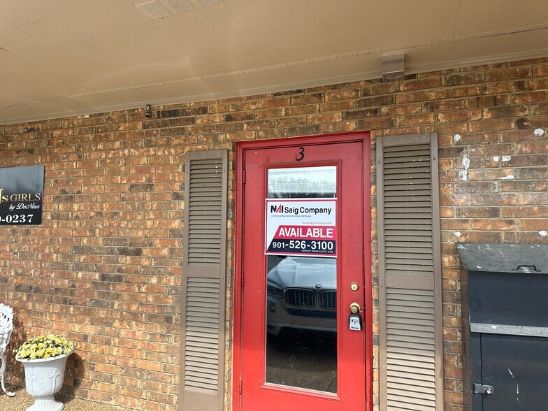 More Photos Of 5507 Winchester Rd, Memphis Office For Lease