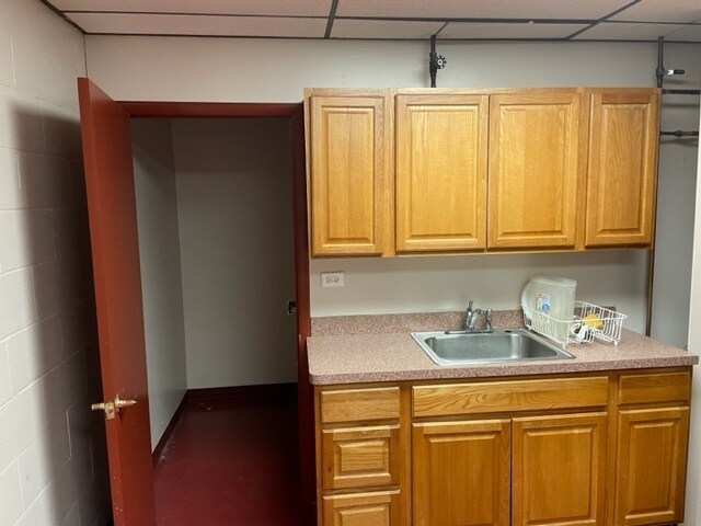 More Photos Of 2515-2555 Veterans Dr, Posen Light Distribution For Lease