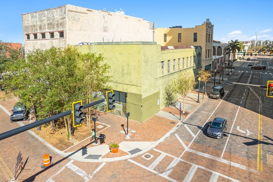 More Photos Of 1001 N Franklin St, Tampa Storefront Retail Residential For Sale